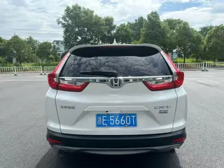 Honda CR-V 2017 240TURBO CVT Two-Drive Fashion Edition interior photo 8 Honda CR-V 2017 240TURBO CVT Two-Drive Fashion Edition interior photo 8