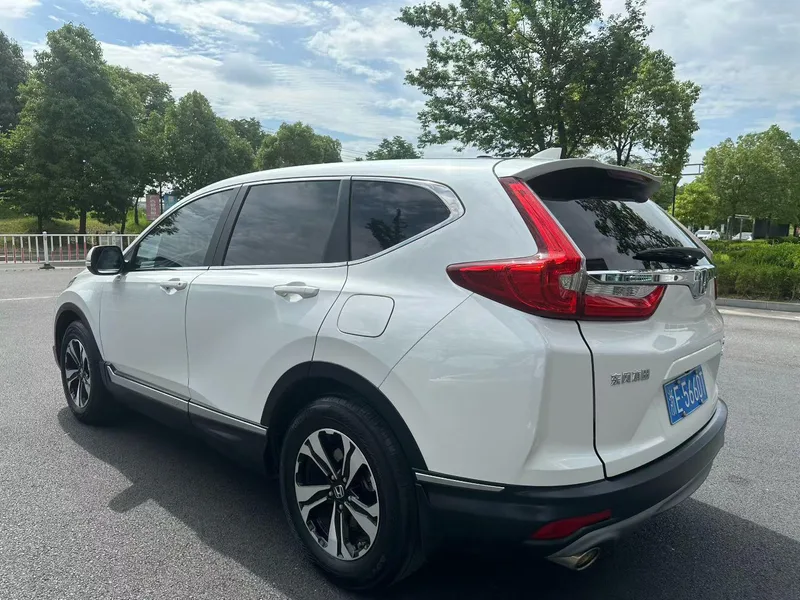 Honda CR-V 2017 240TURBO CVT Two-Drive Fashion Edition interior photo 9 Honda CR-V 2017 240TURBO CVT Two-Drive Fashion Edition interior photo 9