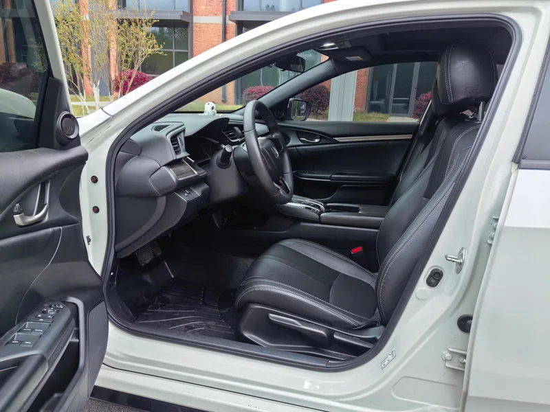 Honda Civic 2020 HATCHBACK 220TURBO CVT Nouveau contrôle intérieur photo 7
