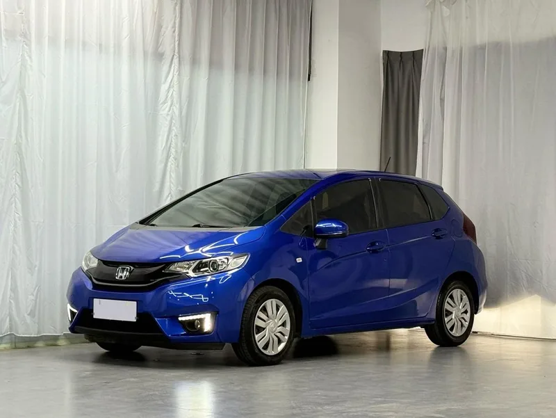 Honda Fit 2016 1.5L LXS CVT Comfortable skylight version exterior photo 1 Honda Fit 2016 1.5L LXS CVT Comfortable skylight version exterior photo 1