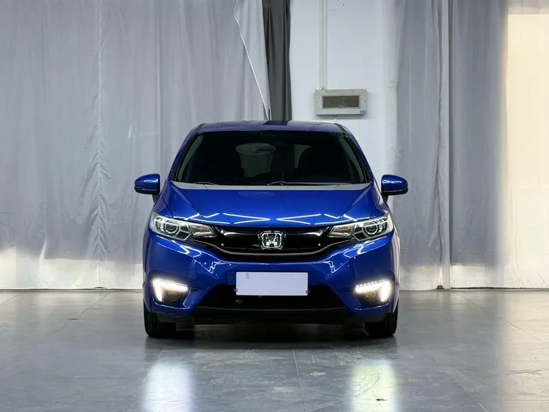 Honda Fit 2016 1.5L LXS CVT Comfortable skylight version exterior photo 2 Honda Fit 2016 1.5L LXS CVT Comfortable skylight version exterior photo 2