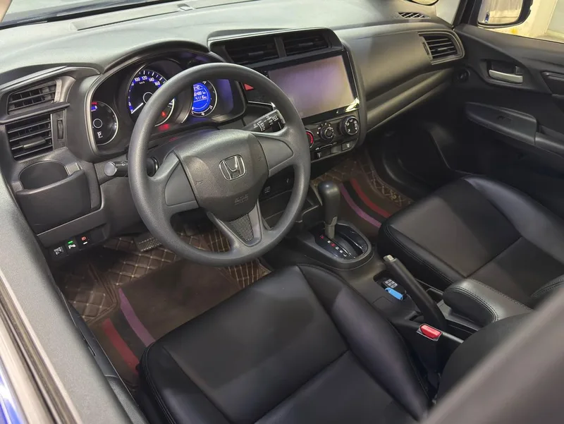Honda Fit 2016 1.5L LXS CVT Comfortable skylight version interior photo 12 Honda Fit 2016 1.5L LXS CVT Comfortable skylight version interior photo 12