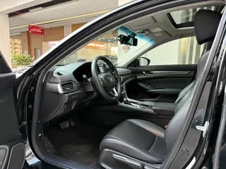 Honda Accord 2018 230TURBO Version confortable État VI extérieur photo 4