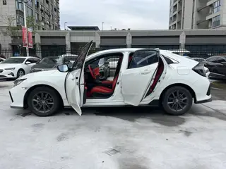Honda Civic 2020 HATCHBACK 220TURBO CVT Новый контроль интерьер фото 10