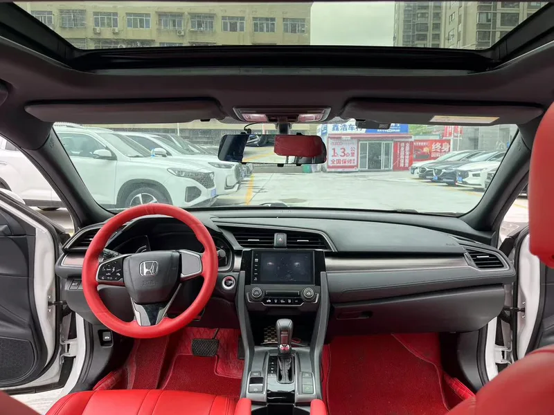 Honda Civic 2020 HATCHBACK 220TURBO CVT Новый контроль интерьер фото 11
