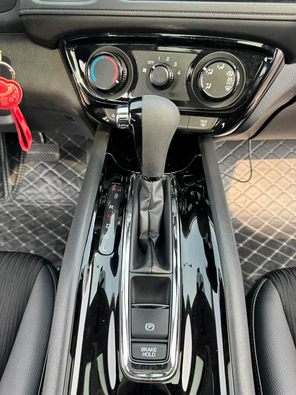 Honda Vezel 2019 1.5L CVT pioneer type Country VI interior photo 13