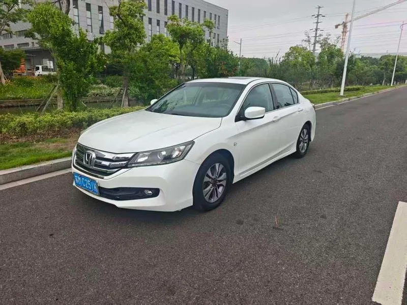 Honda Accord 2015 2.0L LX Comfort Edition exterior photo 1 Honda Accord 2015 2.0L LX Comfort Edition exterior photo 1