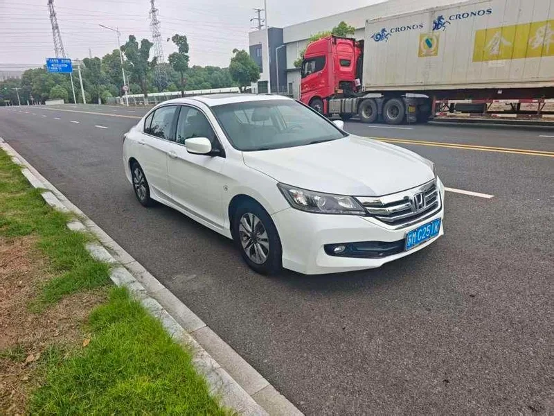 Honda Accord 2015 2.0L LX Comfort Edition exterior photo 3 Honda Accord 2015 2.0L LX Comfort Edition exterior photo 3