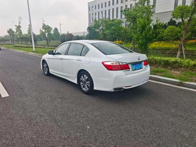 Honda Accord 2015 2.0L LX Comfort Edition exterior photo 5 Honda Accord 2015 2.0L LX Comfort Edition exterior photo 5