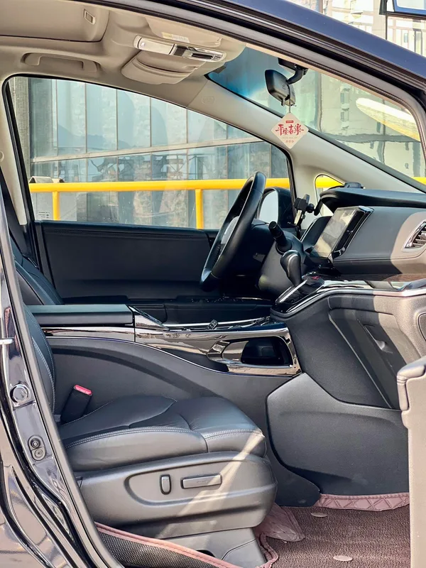 Honda Odyssey 2018 2.4L Smart Edition interior photo 12 Honda Odyssey 2018 2.4L Smart Edition interior photo 12