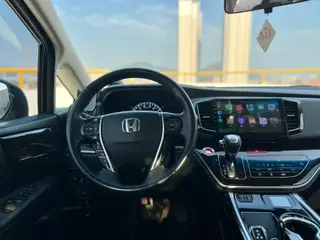 Honda Odyssey 2018 2.4L Smart Edition interior photo 14 Honda Odyssey 2018 2.4L Smart Edition interior photo 14
