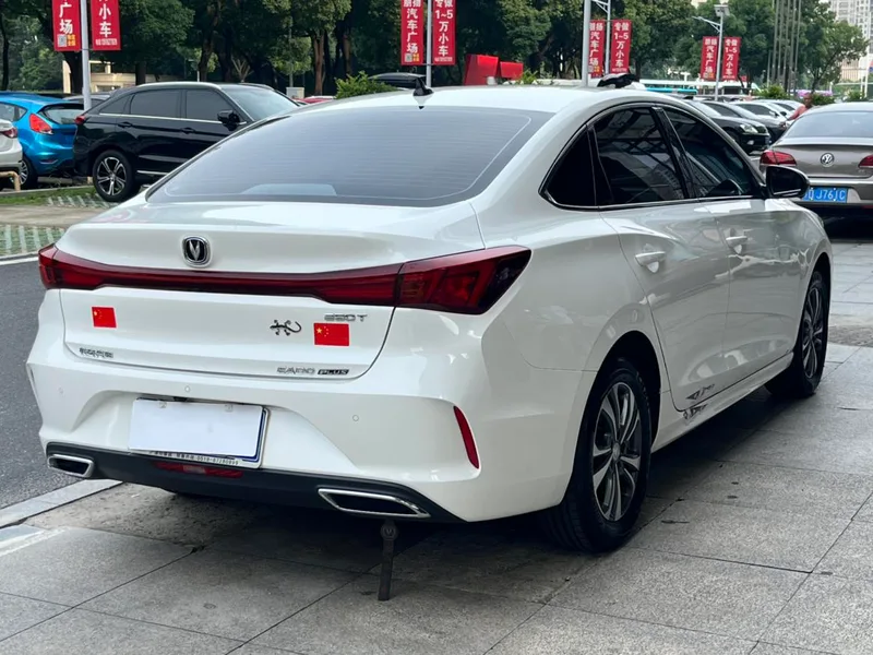 Changan Eado 2024 PLUS 1.4T DCT High-energy version exterior photo 6