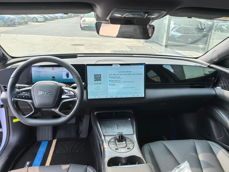 BYD Seal 2025 650 Smart Driving Version interior photo 6 BYD Seal 2025 650 Smart Driving Version interior photo 6