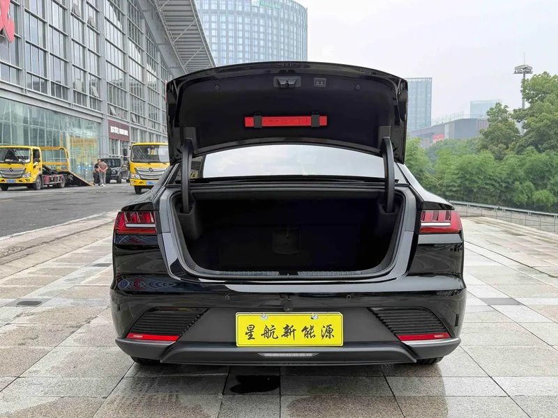 BYD han 2020 Versión de batería de larga duración tipo premium exterior foto 9 BYD han 2020 Versión de batería de larga duración tipo premium exterior foto 9