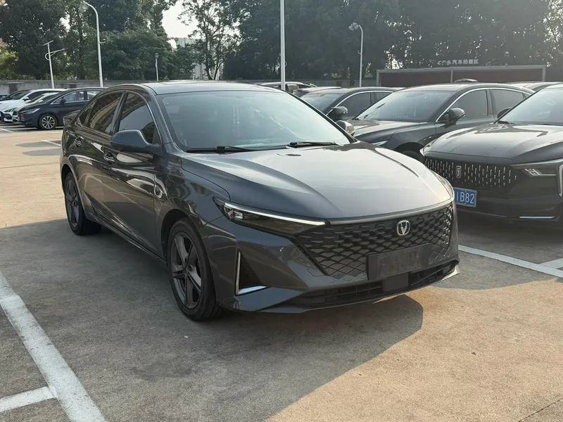 Changan Raeton Plus 2023 1.5T DCT Premium Trim exterior photo 3 Changan Raeton Plus 2023 1.5T DCT Premium Trim exterior photo 3