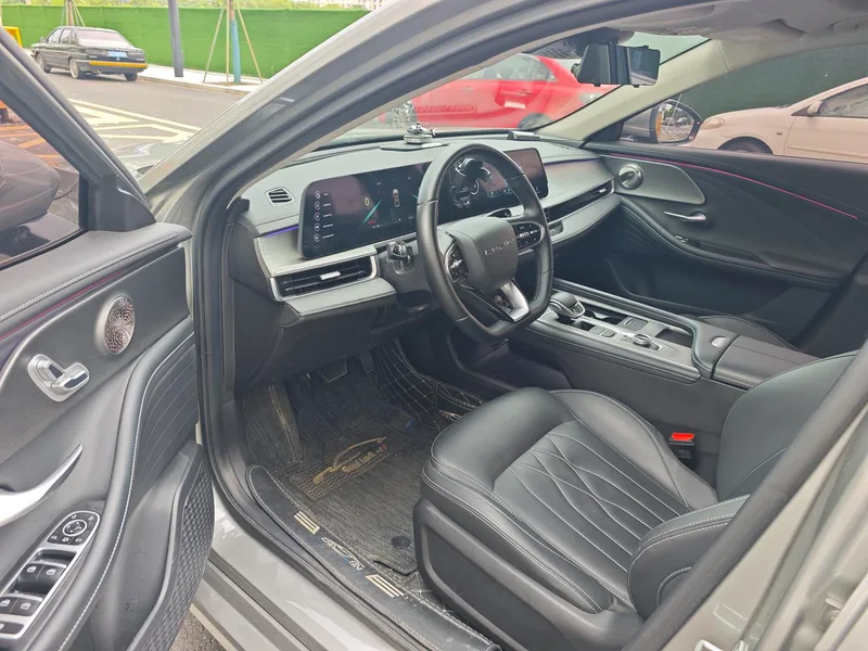 Chery Arrizo 8 2022 1.6TGDI DCT Elegance interior photo 6 Chery Arrizo 8 2022 1.6TGDI DCT Elegance interior photo 6