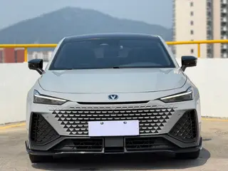 Changan UNI-V 2022 2.0T Веденская версия экстерьер фото 2