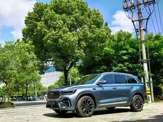 Geely Monjaro 2026 2.0TD High-power automatic four-wheel drive oriental obsidian full moon version