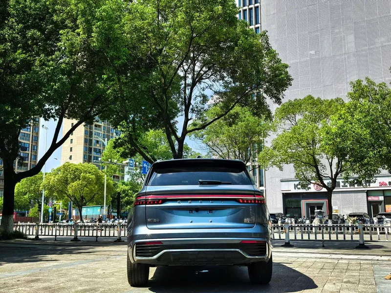 Geely Monjaro 2026 2.0TD High-power automatic four-wheel drive oriental obsidian full moon version exterior photo 5 Geely Monjaro 2026 2.0TD High-power automatic four-wheel drive oriental obsidian full moon version exterior photo 5