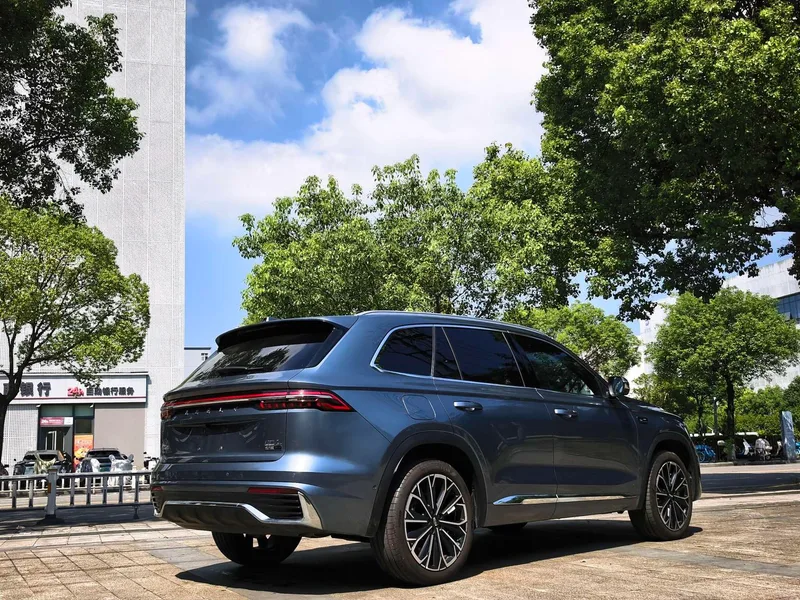 Geely Monjaro 2026 2.0TD High-power automatic four-wheel drive oriental obsidian full moon version exterior photo 6 Geely Monjaro 2026 2.0TD High-power automatic four-wheel drive oriental obsidian full moon version exterior photo 6