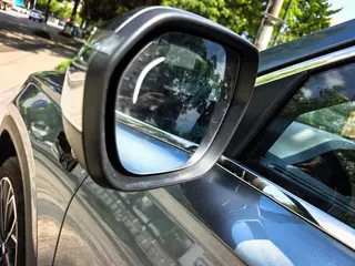 Geely Monjaro 2026 2.0TD High-power automatic four-wheel drive oriental obsidian full moon version interior photo 11 Geely Monjaro 2026 2.0TD High-power automatic four-wheel drive oriental obsidian full moon version interior photo 11