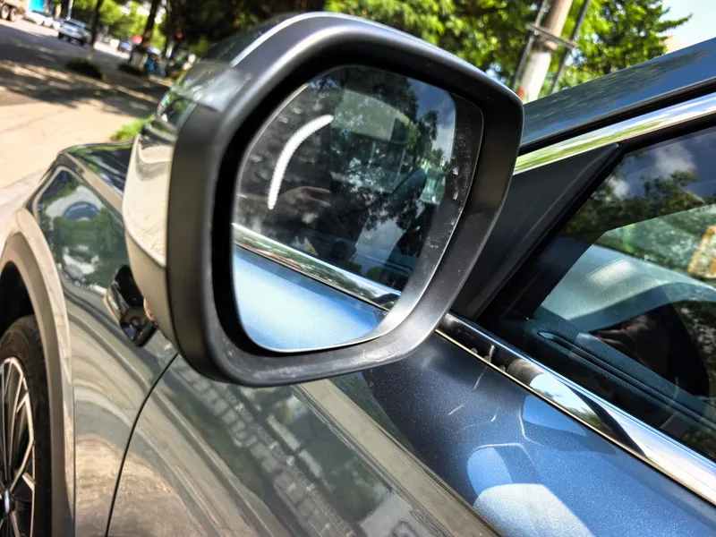 Geely Monjaro 2026 2.0TD High-power automatic four-wheel drive oriental obsidian full moon version interior photo 11 Geely Monjaro 2026 2.0TD High-power automatic four-wheel drive oriental obsidian full moon version interior photo 11