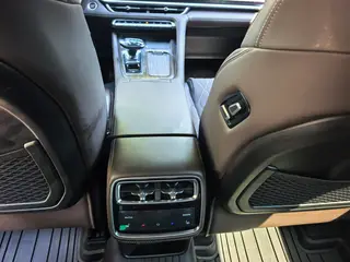 Geely Monjaro 2026 2.0TD High-power automatic four-wheel drive oriental obsidian full moon version interior photo 13 Geely Monjaro 2026 2.0TD High-power automatic four-wheel drive oriental obsidian full moon version interior photo 13