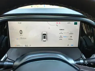 Geely Monjaro 2026 2.0TD High-power automatic four-wheel drive oriental obsidian full moon version interior photo 20 Geely Monjaro 2026 2.0TD High-power automatic four-wheel drive oriental obsidian full moon version interior photo 20