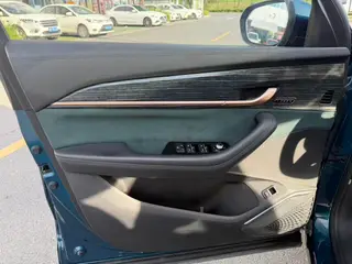 Geely Monjaro 2021 2.0TD DCT EVO Уважаемый тип с двумя приводами экстерьер фото 4 Geely Monjaro 2021 2.0TD DCT EVO Уважаемый тип с двумя приводами экстерьер фото 4