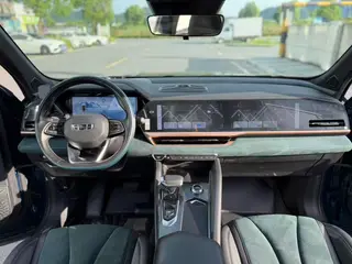 Geely Monjaro 2021 2.0TD DCT EVO Уважаемый тип с двумя приводами интерьер фото 9 Geely Monjaro 2021 2.0TD DCT EVO Уважаемый тип с двумя приводами интерьер фото 9