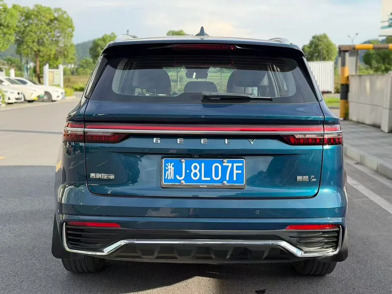 Geely Monjaro 2021 2.0TD DCT EVO Уважаемый тип с двумя приводами интерьер фото 14 Geely Monjaro 2021 2.0TD DCT EVO Уважаемый тип с двумя приводами интерьер фото 14
