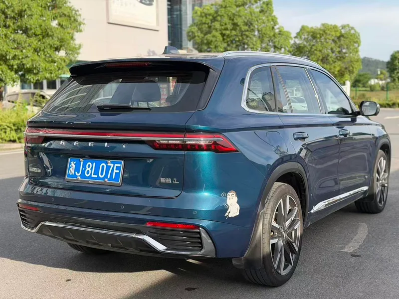 Geely Monjaro 2021 2.0TD DCT EVO Уважаемый тип с двумя приводами интерьер фото 15 Geely Monjaro 2021 2.0TD DCT EVO Уважаемый тип с двумя приводами интерьер фото 15