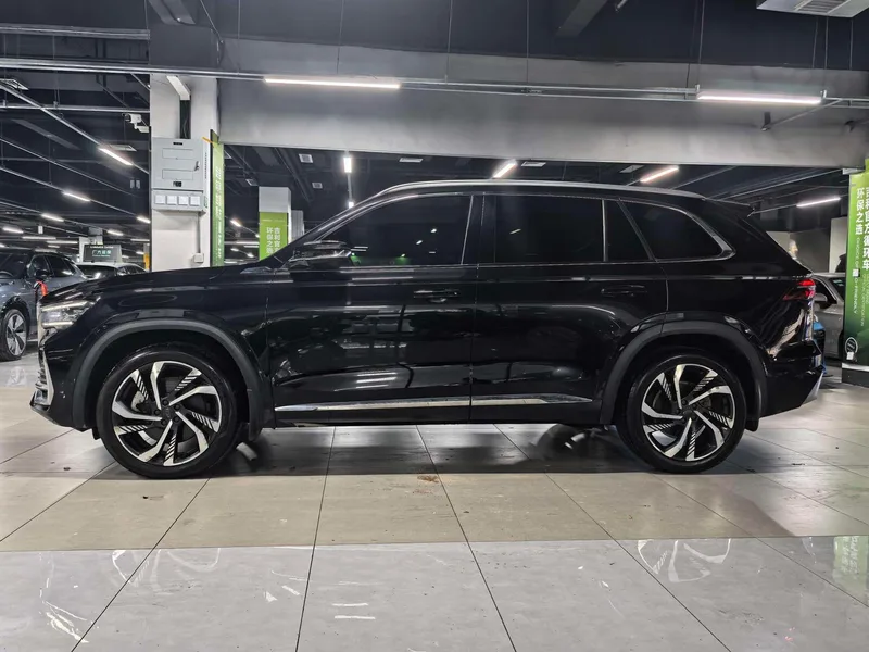 Geely Monjaro 2021 2.0TD High-power automatic four-wheel drive flagship exterior photo 4 Geely Monjaro 2021 2.0TD High-power automatic four-wheel drive flagship exterior photo 4