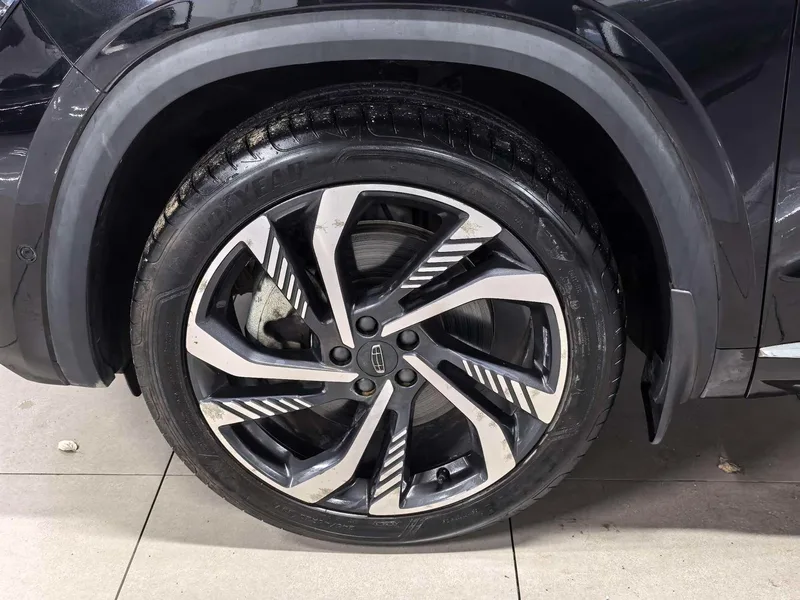 Geely Monjaro 2021 2.0TD High-power automatic four-wheel drive flagship exterior photo 8 Geely Monjaro 2021 2.0TD High-power automatic four-wheel drive flagship exterior photo 8