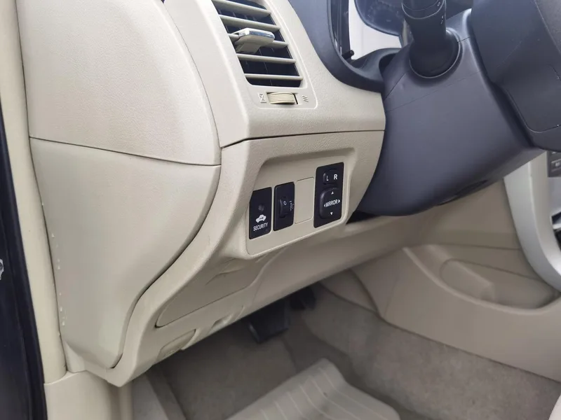 Toyota Corolla 2012 Dazzling Edition 1.6L Automatic GL interior photo 14 Toyota Corolla 2012 Dazzling Edition 1.6L Automatic GL interior photo 14