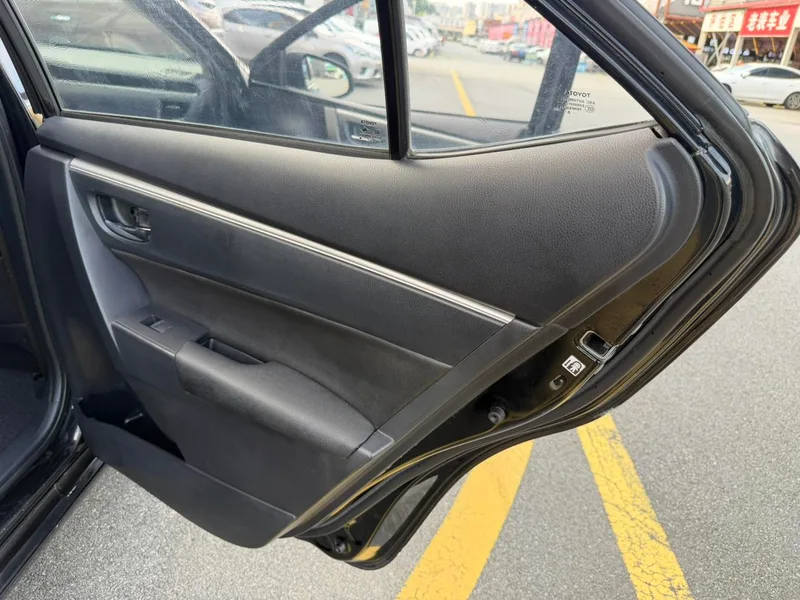 Toyota Levin 2016 1.6G CVT Version d'élite intérieur photo 18