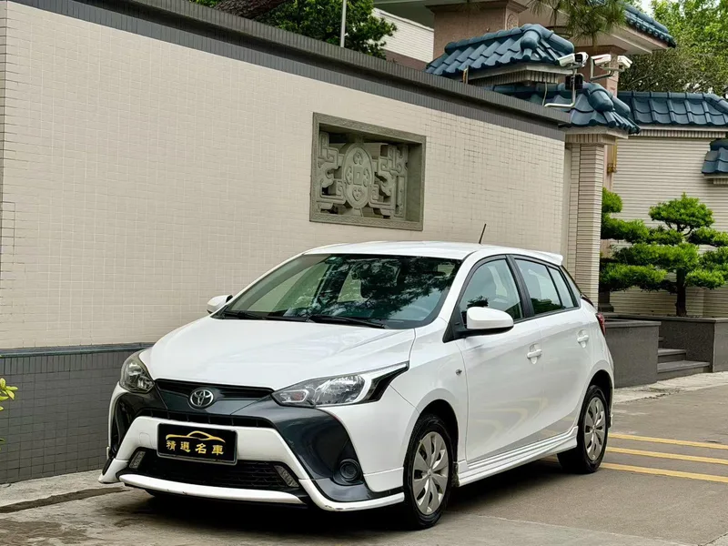 Toyota Yaris L 2017 1.5E CVT Version améliorée de la vitesse extérieur photo 1 Toyota Yaris L 2017 1.5E CVT Version améliorée de la vitesse extérieur photo 1