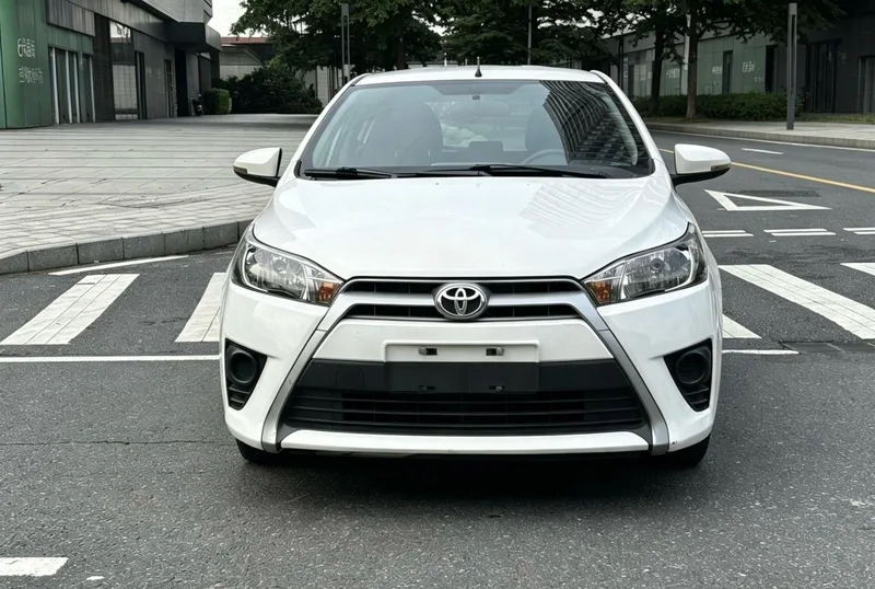 Toyota Yaris L 2015 1.5E Automatic charm version exterior photo 2 Toyota Yaris L 2015 1.5E Automatic charm version exterior photo 2