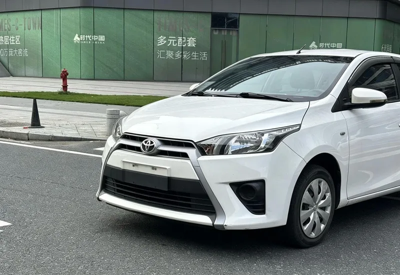 Toyota Yaris L 2015 1.5E Automatic charm version exterior photo 4 Toyota Yaris L 2015 1.5E Automatic charm version exterior photo 4