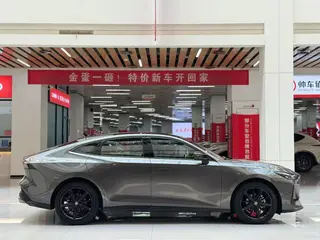 Changan UNI-V 2022 1.5T Wisdom Pilot Type exterior photo 4 Changan UNI-V 2022 1.5T Wisdom Pilot Type exterior photo 4