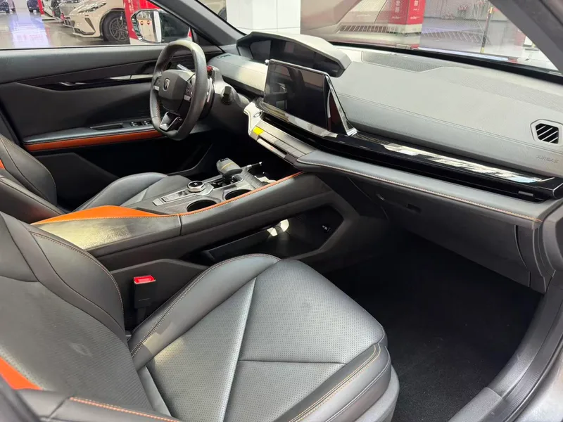 Changan UNI-V 2022 1.5T Wisdom Pilot Type interior photo 19 Changan UNI-V 2022 1.5T Wisdom Pilot Type interior photo 19