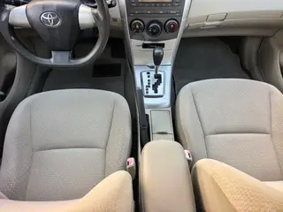 Toyota Corolla 2011 1.6L Automatic GL interior photo 14 Toyota Corolla 2011 1.6L Automatic GL interior photo 14