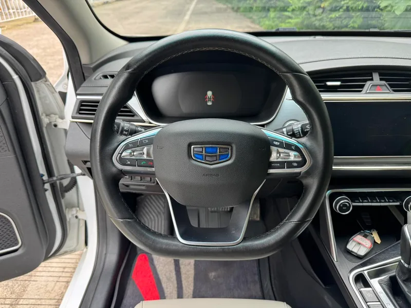 Geely Binrui 2018 14T CVT Colorful Edition interior photo 15 Geely Binrui 2018 14T CVT Colorful Edition interior photo 15