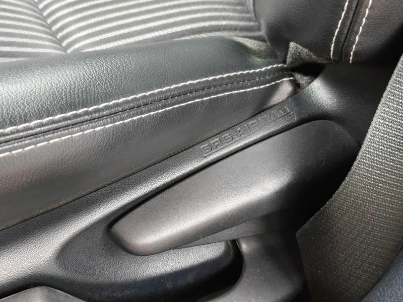 Toyota Yaris L 2016 Restyling 1.5G CVT dazzle skylight version interior photo 15 Toyota Yaris L 2016 Restyling 1.5G CVT dazzle skylight version interior photo 15