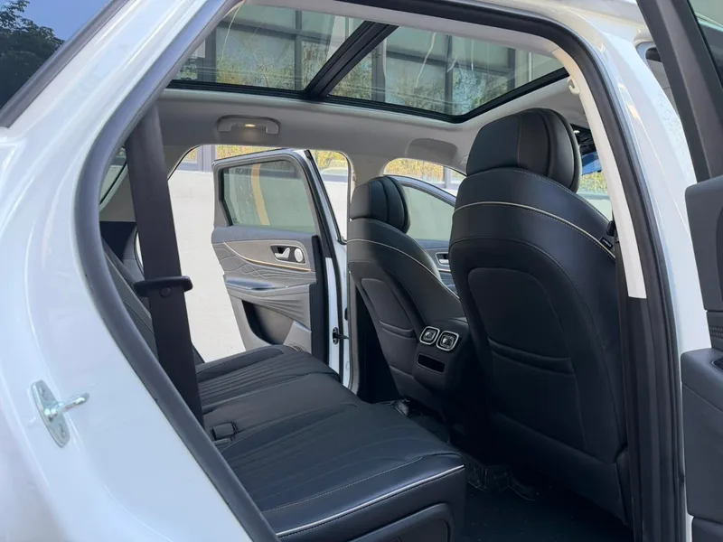 Chery Tiggo 9 2023 Restyling 2.0T DCT Two-wheel drive leading version interior photo 12