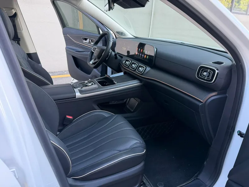 Chery Tiggo 9 2023 Restyling 2.0T DCT Two-wheel drive leading version interior photo 13