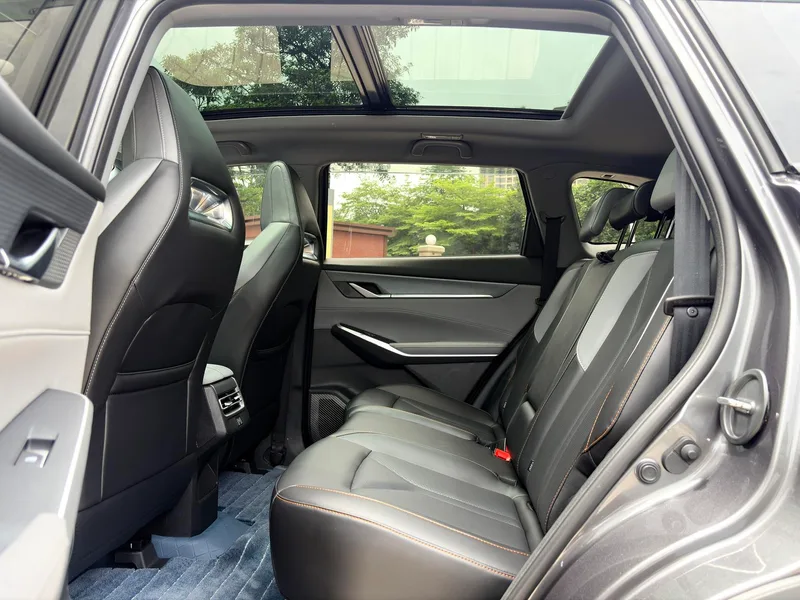 Changan CS75 PLUS 2022 Second generation 1.5T Automatic Deluxe interior photo 6 Changan CS75 PLUS 2022 Second generation 1.5T Automatic Deluxe interior photo 6