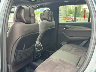 Geely Monjaro 2026 2.0TD High-power automatic four-wheel drive oriental obsidian full moon version interior photo 12 Geely Monjaro 2026 2.0TD High-power automatic four-wheel drive oriental obsidian full moon version interior photo 12