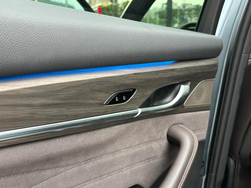 Geely Monjaro 2026 2.0TD High-power automatic four-wheel drive oriental obsidian full moon version interior photo 17 Geely Monjaro 2026 2.0TD High-power automatic four-wheel drive oriental obsidian full moon version interior photo 17