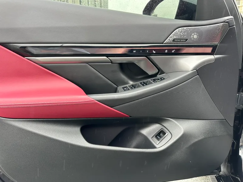 BMW 5 Series 2025 530Li Leading Type M Sports suit exterior photo 5 BMW 5 Series 2025 530Li Leading Type M Sports suit exterior photo 5